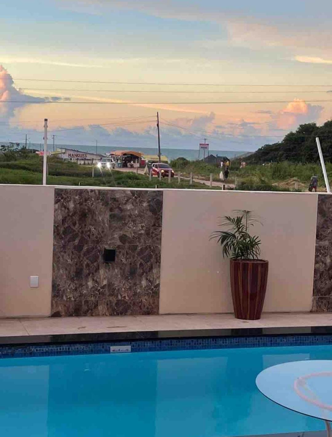 Aluguel por temporada casa de alto padrão atalaia
